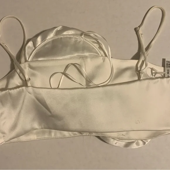 Flower Top Satin - Picture 2 of 3